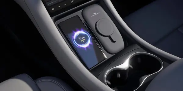 MG IM6 interior and technology