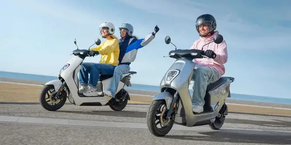 Honda EM1 e performance features